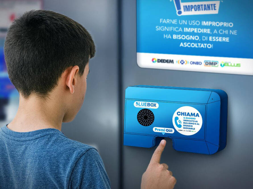 BLUE BOX – Dove il coraggio prende voce